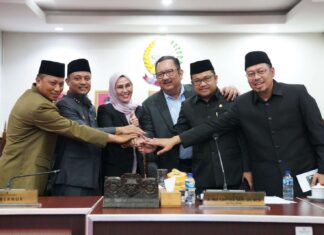 Gubernur Sulsel Terima Rekomendasi DPRD Sulsel Atas LKPJ Tahun Anggaran 2022