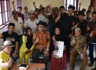 Berkunjung ke Pasar Kuda Tolo Jeneponto, IAS Diteriaki 'Gubernurku'