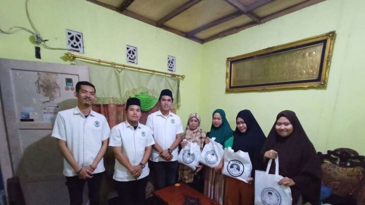 SDG Sulsel Berikan Bantuan Alat Salat ke Majelis Taklim di Maros Alat salat