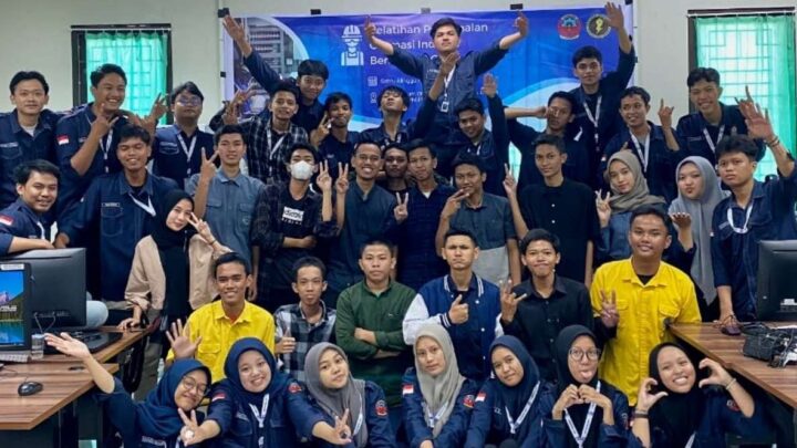 Dosen dan Mahasiswa Teknik Listrik PNUP Gelar Pelatihan Automasi Industri untuk Siswa SMK teknik listrik pnup