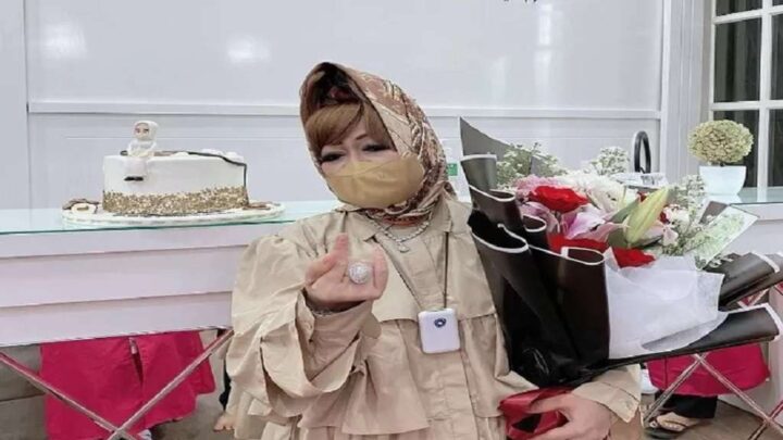 gaya hijab kadinkes lampung