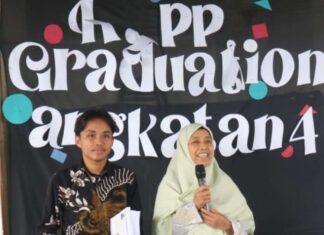 Siswa Le Cendekia Boarding School Launching Buku 'Ambil Baiknya Saja'