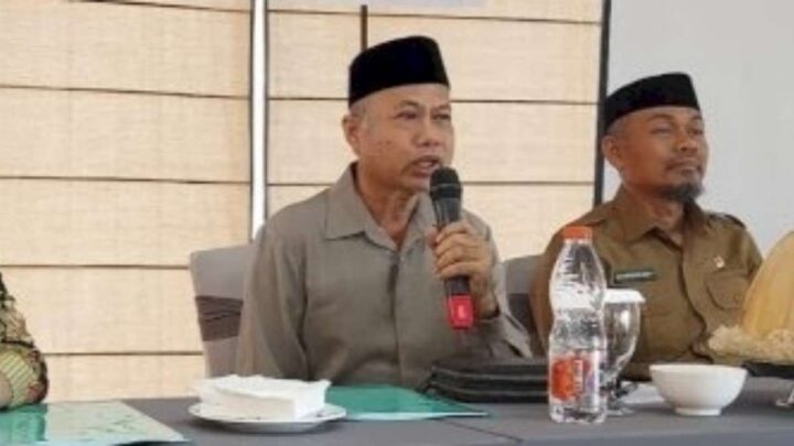 Legislator DPRD Makassar, Abdul Wahid resmi membuka kegiatan Sosialisasi Penyebaran Produk Hukum Daerah (Perda) Nomor 4 Tahun 2011 Tentang Pengelolaan Sampah/Abatanews.com dprd makassar