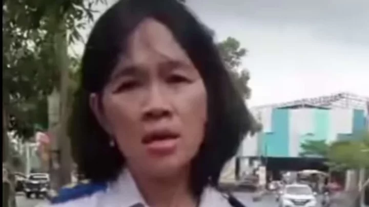 Tangkapan layar video viral petugas Dishub Makassar cekcok dengan pemotor soal parkir liar depan Mall Panakkukang/Instagram @makassarviral_ petugas dishub makassar
