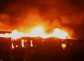 Pasar Tradisional Cekkeng Bulukumba Kebakaran, Damkar dan Satpol PP Kini Sudah di Lokasi