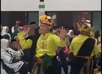 Tari Sere Bissu Maggiri Meriahkan Seminar Internasional Gau Maraja Lapatau Matanna Tikka 2023