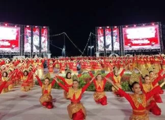 Ratusan Penari Kolosal Pa'rimpungang ri Mangkasara Pukau Penonton Saat Pembukaan F8 Makassar 2023