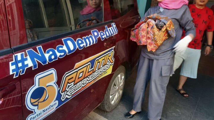 Kisah Haru, Seorang Ibu di Makassar Ditolong dan Melahirkan di Ambulans NasDem Nasdem