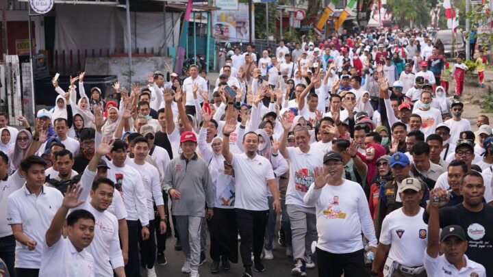 Gubernur Sulsel Bersama 20 Ribu Warga Wajo Jalan Sehat Anti Mager Gubernur Sulsel Andi Sudirman Sulaiman