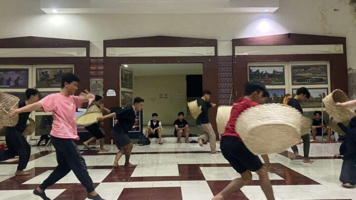 Teater tari kolosal