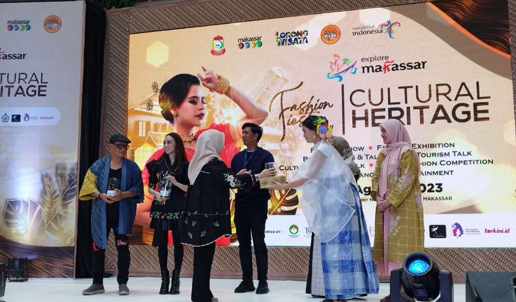 Puluhan Desainer Indonesia di Fashion Fiesta Makassar, Ada Nanda Maharani yang Baru Umur 19 Tahun