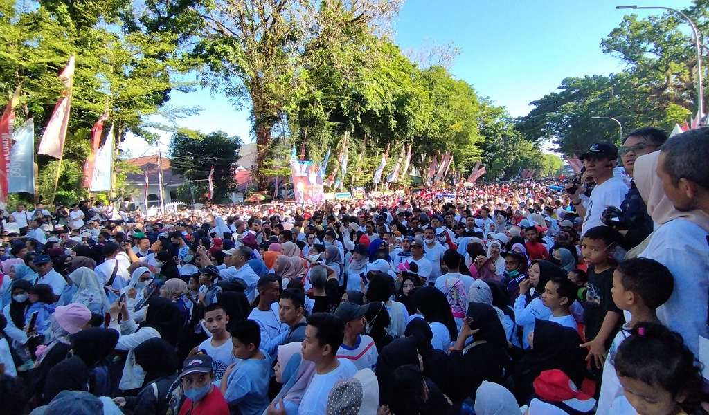 Usai Jalan Sehat Anti Mager, Tanaman Depan Rujab Gubernur Sulsel Rusak