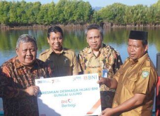Wujud Peduli Lingkungan Sekitar, BNI Salurkan TJSL Dermaga Hijau BNI Sungai Ujung Maros