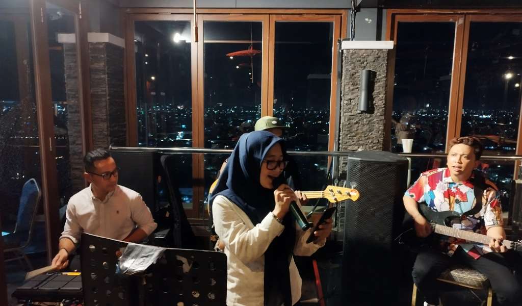 Sensasi Makan Sepuasnya di Lantai 21 Hotel Melia Makassar Sambil Menikmati City Light