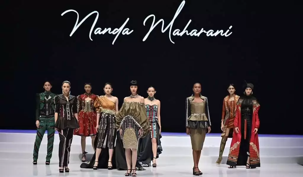 Berkenalan dengan Nanda Maharani Salsabila, Desainer Belasan Tahun yang Lestarikan Keindahan Wastra Nusantara