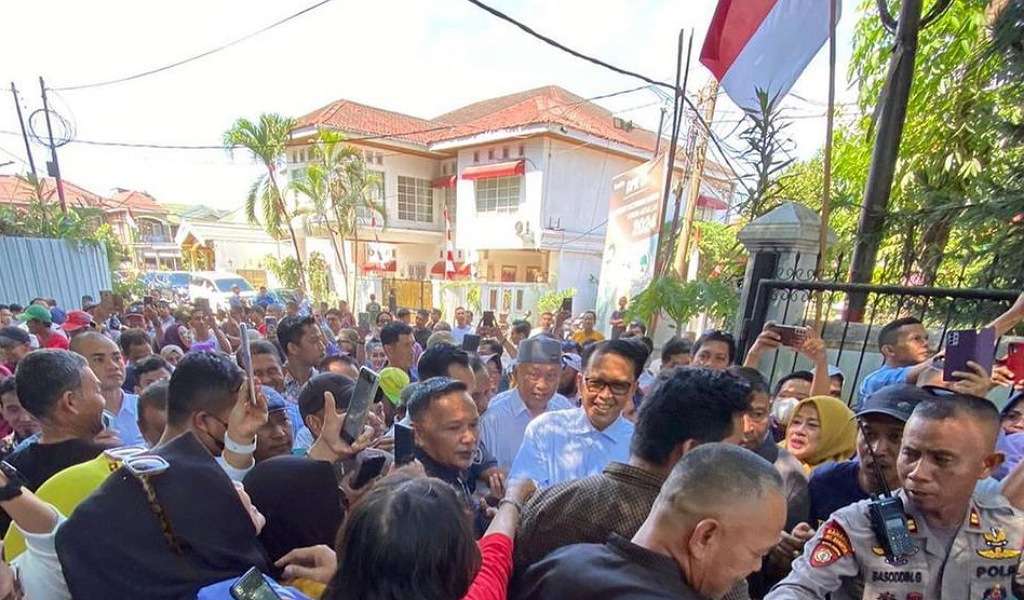 Prof Nurdin Abdullah Bebas, Rumahnya di Makassar Bertabur Karangan Bunga