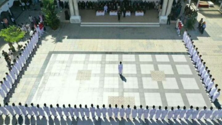 Gubernur Andi Sudirman Kukuhkan 73 Paskibraka Tingkat Sulsel Gubernur Sulsel Andi Sudirman Sulaiman