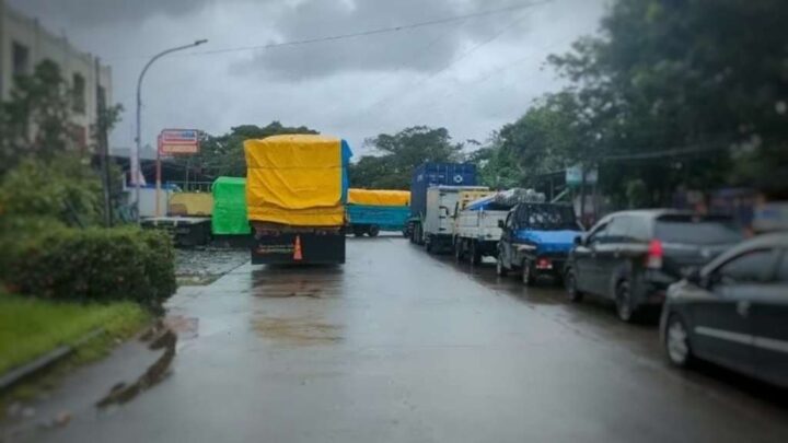 Maraknya Truk Ekspedisi Dalam Kota Makassar Jadi Ancaman Serius kota makassar