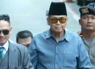 panji gumilang tersangka