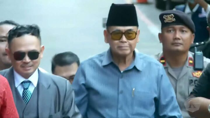 panji gumilang tersangka