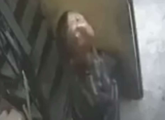 Viral Rekaman CCTV, Pengamen Lakukan Pelecehan Seksual ke Wanita Berjilbab