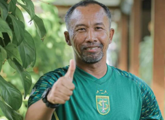 Tak Gentar Hadapi Juara Bertahan PSM Makassar, Pelatih Persebaya: Kami Sudah Siap