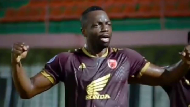 striker psm makassar