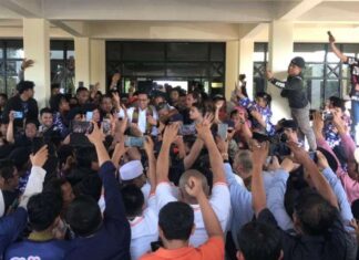 Kader NasDem se-Sulsel Sambut Kedatangan Anies Baswedan di Makassar