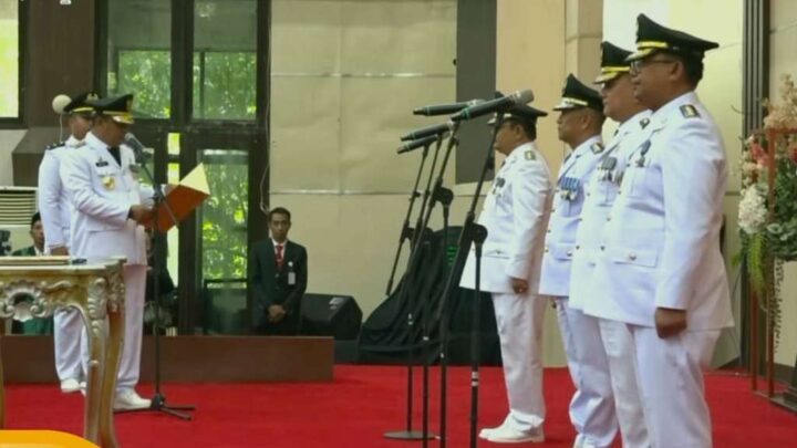 Pj Gubernur Sulsel Lantik Empat Pj Kepala Daerah Pj Gubernur Sulsel Bahtiar Baharuddin