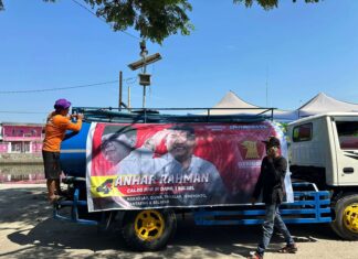 Direktur Kampanye Prabowo Sulsel Berbargi Air Bersih ke Seluruh Kecamatan di Makassar