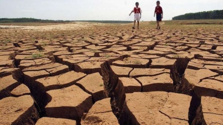 Pakar Geologi Unhas Ingatkan Bahaya Penggunaan Berlebihan Air Tanah di Tengah Kemarau Panjang beli air bersih