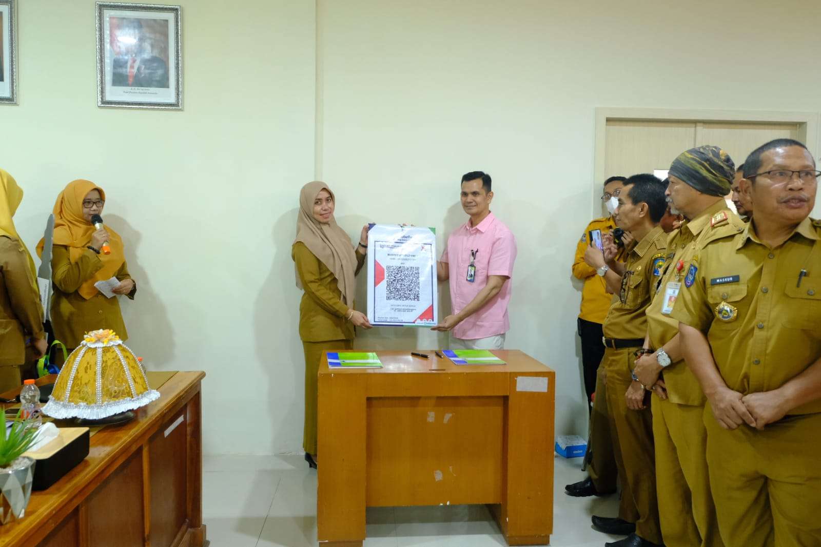 Bupati Iksan Iskandar Pantau Pelayanan di Kantor Bank Sulselbar Cabang Jeneponto