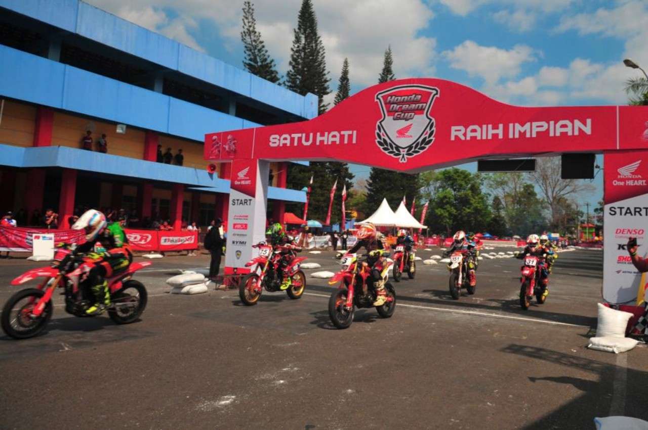 Nantikan di Sirkuit Ratona Motorsport Palopo, Ada Belasan Kelas yang Dilombakan Honda Dream Cup 2023
