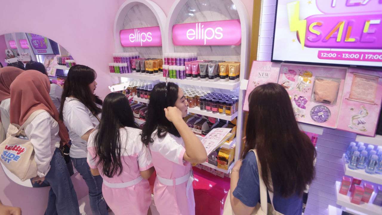Produk Perawatan Rambut Makin Ramai, Ellips Hadir di Event X Beauty TSM Makassar