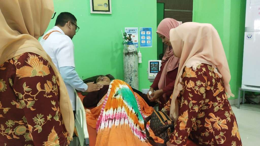 Diduga Kesurupan, Sejumlah Siswa MAN Jeneponto Dilarikan ke RS