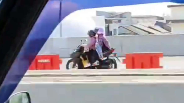 Viral, Wanita Pengendara Motor di Makassar Terobos Jalan Tol Sambil Lawan Arah pengendara motor makassar