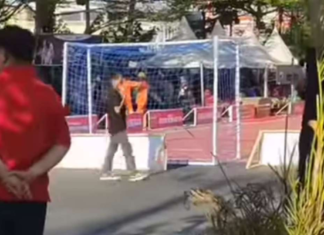 Bikin Macet, Jalan Boulevard Makassar Dijadikan Lapangan Futsal Tuai Sorotan