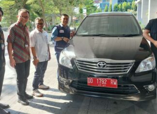 PMI Makassar Terima Mobil, Hibah dari Bank Indonesia Sulsel