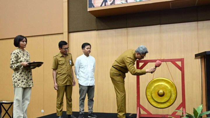 Pj Sekprov Buka Pengembangan Sistem Komunitas Cerdas Iklim DAS Saddang Pj Sekprov sulsel
