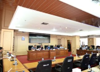 Pj Sekda dan Banggar DPRD Sulsel Bahas Ranperda APBD TA 2024