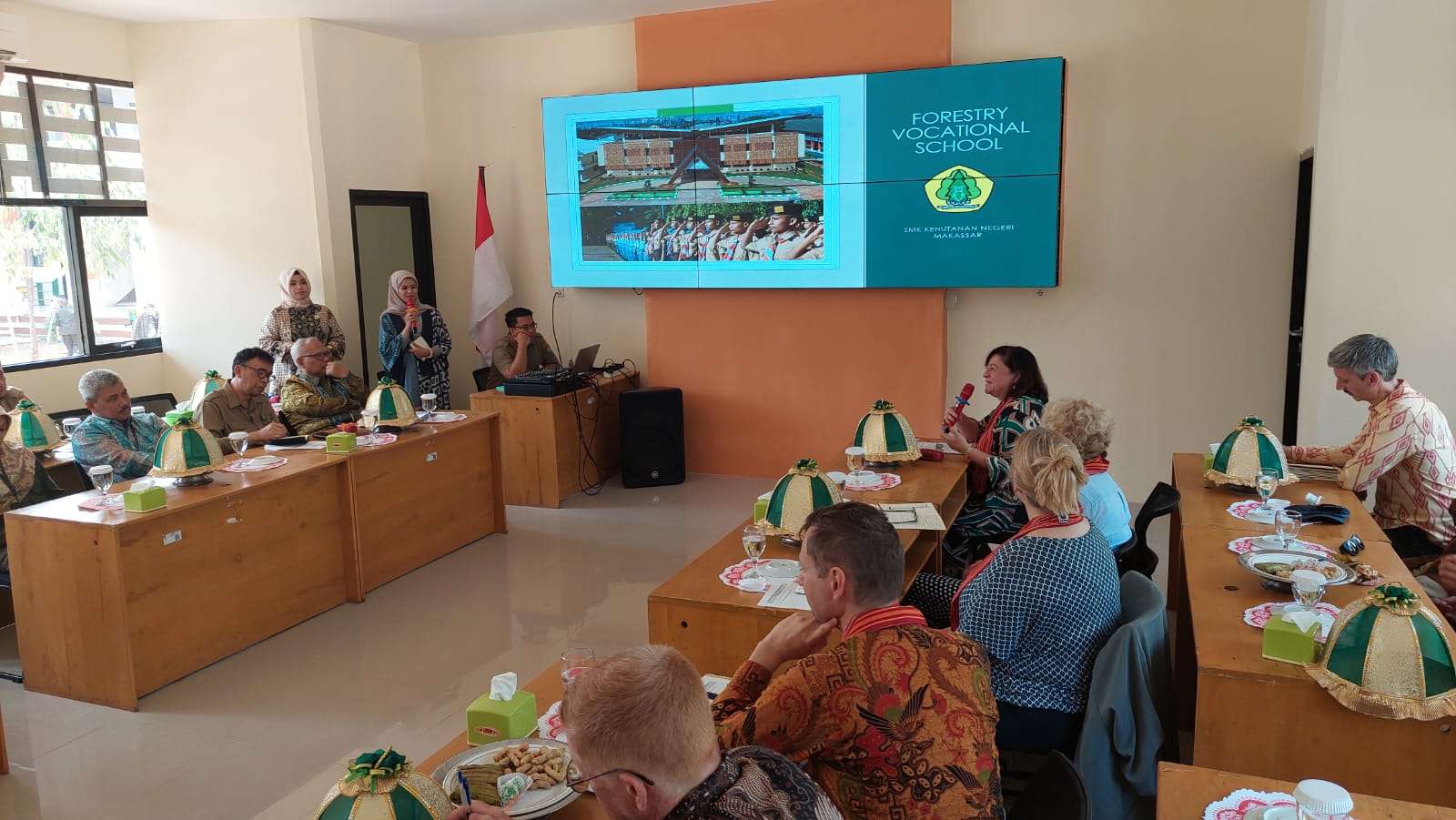 Delegasi Kementerian Jerman Kunjungi SMKKN dan BPLHK Makassar