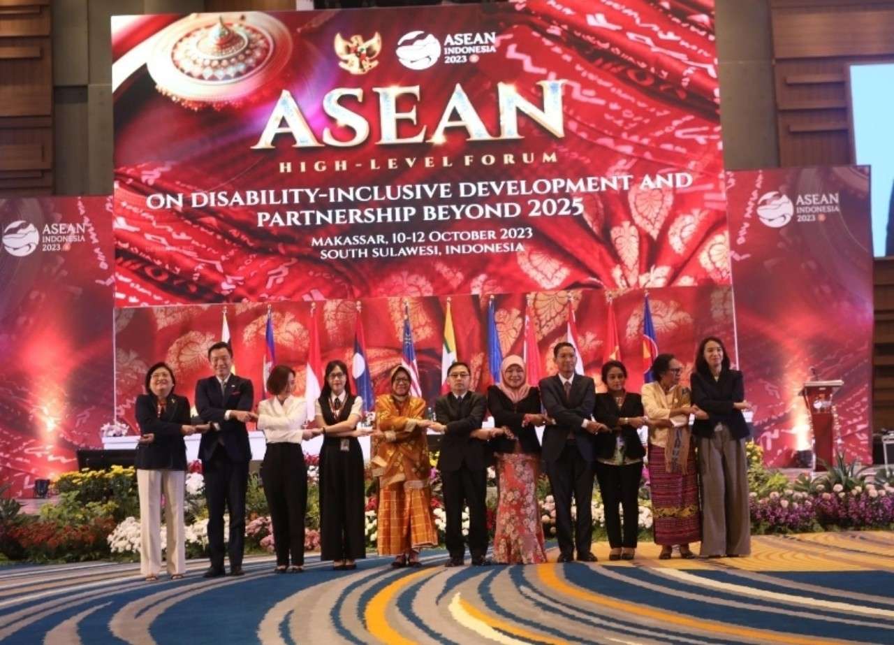 116 Penari Penyandang Disabilitas Unjuk Kemampuan Hari Pertama ASEAN High Level Forum di Makassar