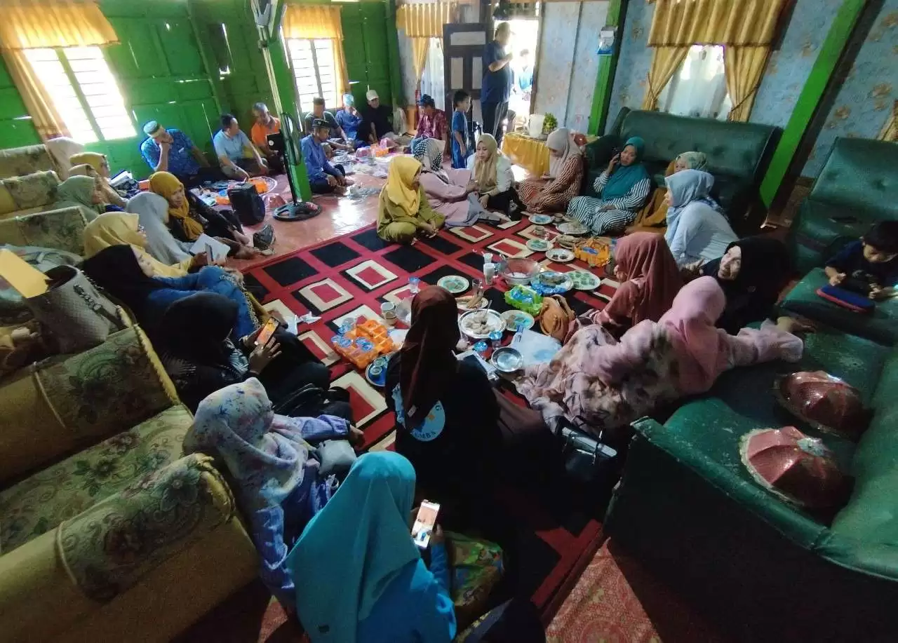 Keseruan Silaturahmi KKB Karaeng Tutu Daeng Matika: Dari Sholawat, Arisan Keluarga Hingga Ziarah Makam di Teteaka
