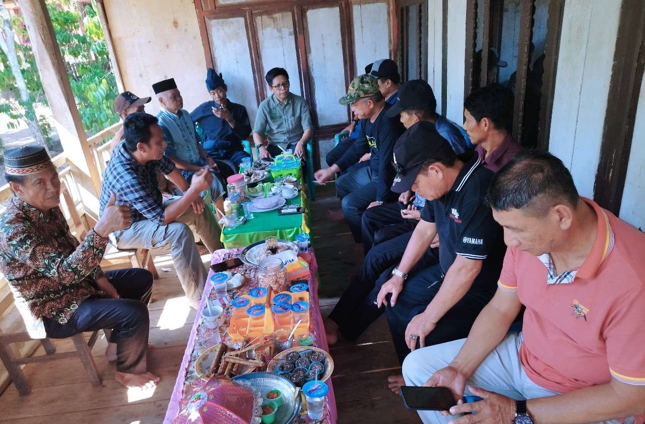 Keseruan Silaturahmi KKB Karaeng Tutu Daeng Matika: Dari Sholawat, Arisan Keluarga Hingga Ziarah Makam di Teteaka