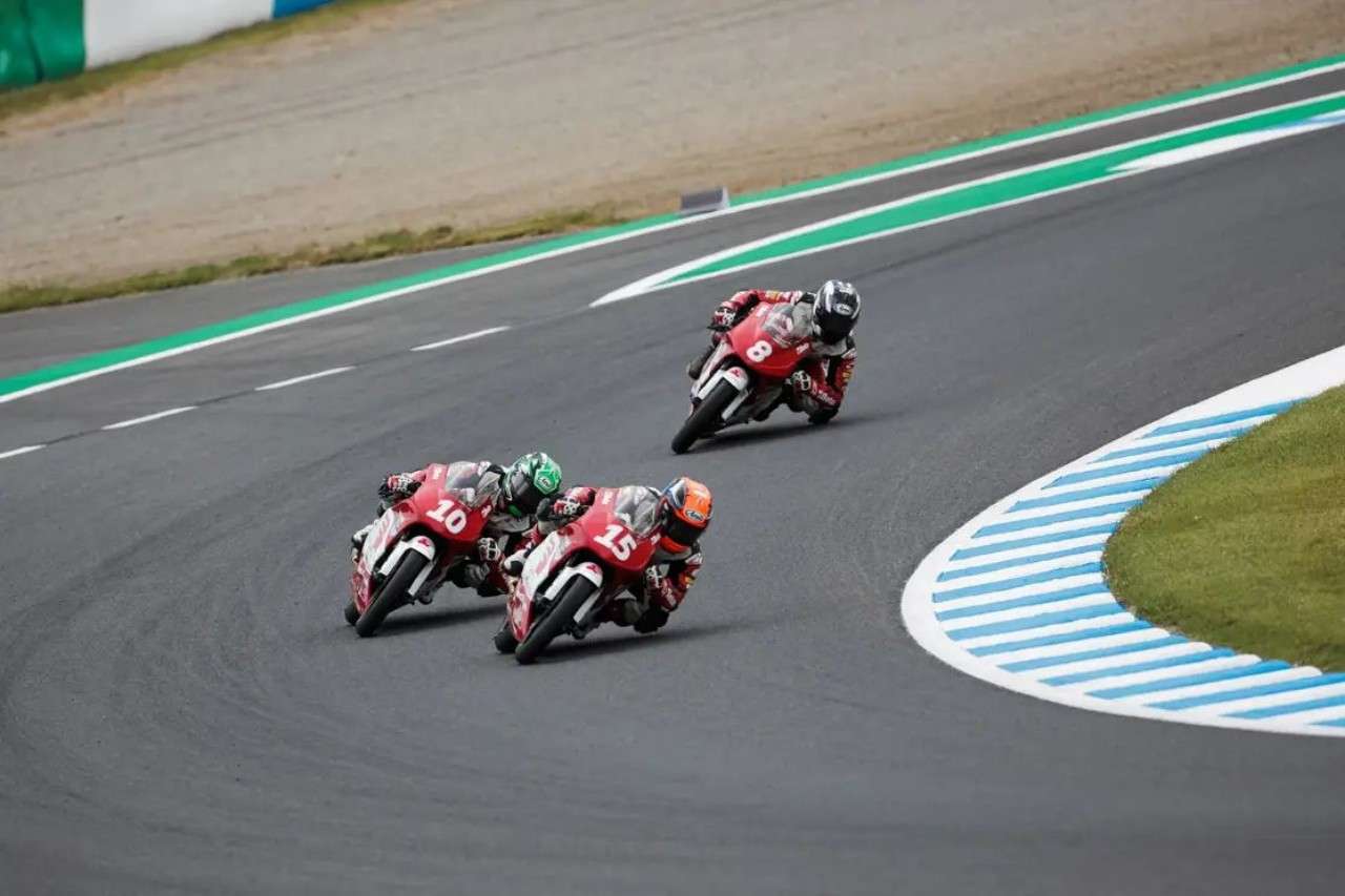 Membanggakan! Pebalap Astra Honda Buat Lagu Indonesia Raya Berkumandang Dua Kali di Sirkuit Motegi Jepang