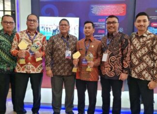 Komitmen Perkuat Ekosistem Keuangan Digital, Sulsel Sabet Dua Penghargaan TP2DD Terbaik 2023