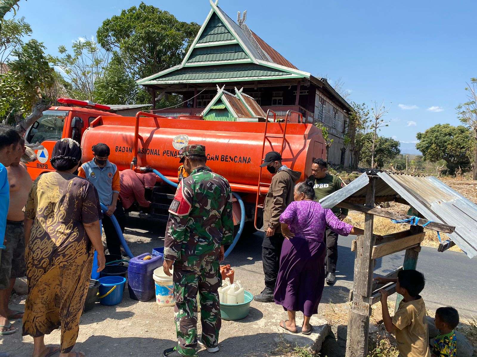 Panas Semakin Garang, Warga Jeneponto Kesulitan Air, BPBD sudah Salurkan 220.000 Liter Air