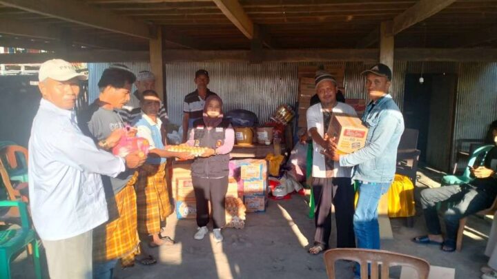 DPC Gerindra Serahkan Bantuan Kepada Korban Kebakaran di Desa Bungungloe Jeneponto DPC Gerindra