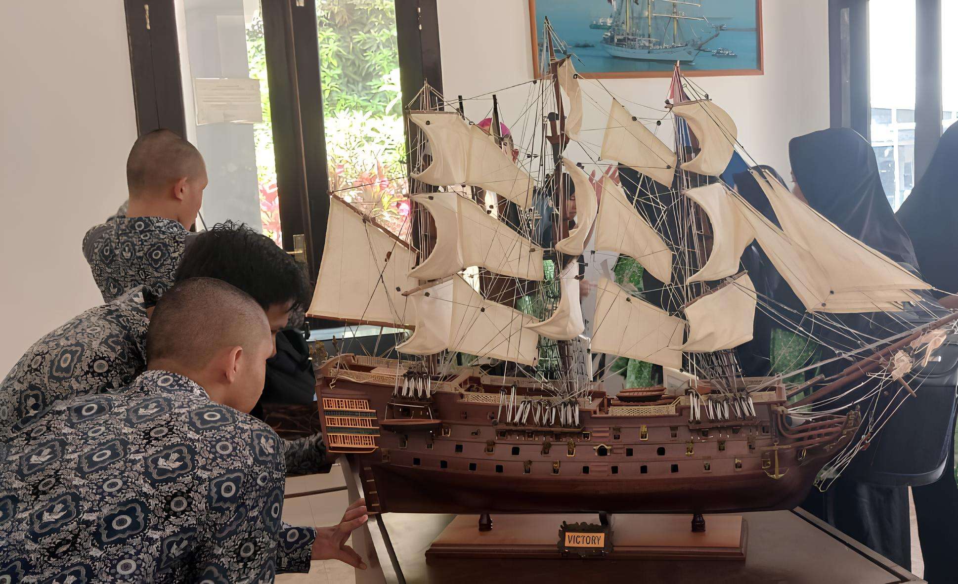Pelajar MA MDIA Taqwa Berkunjung ke Naval Museum Lantamal Makassar