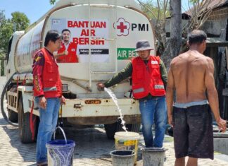 Bantu Warga, PMI Jeneponto Sudah Distribusikan 100 Ribu Liter Air Bersih